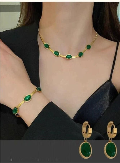 💚 Oval Green Crystal Pendant Necklace Set with Matching Bracelet